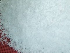 干冰清洗用3mm顆粒干冰--汽車發(fā)動機積碳清洗，摸具清洗
